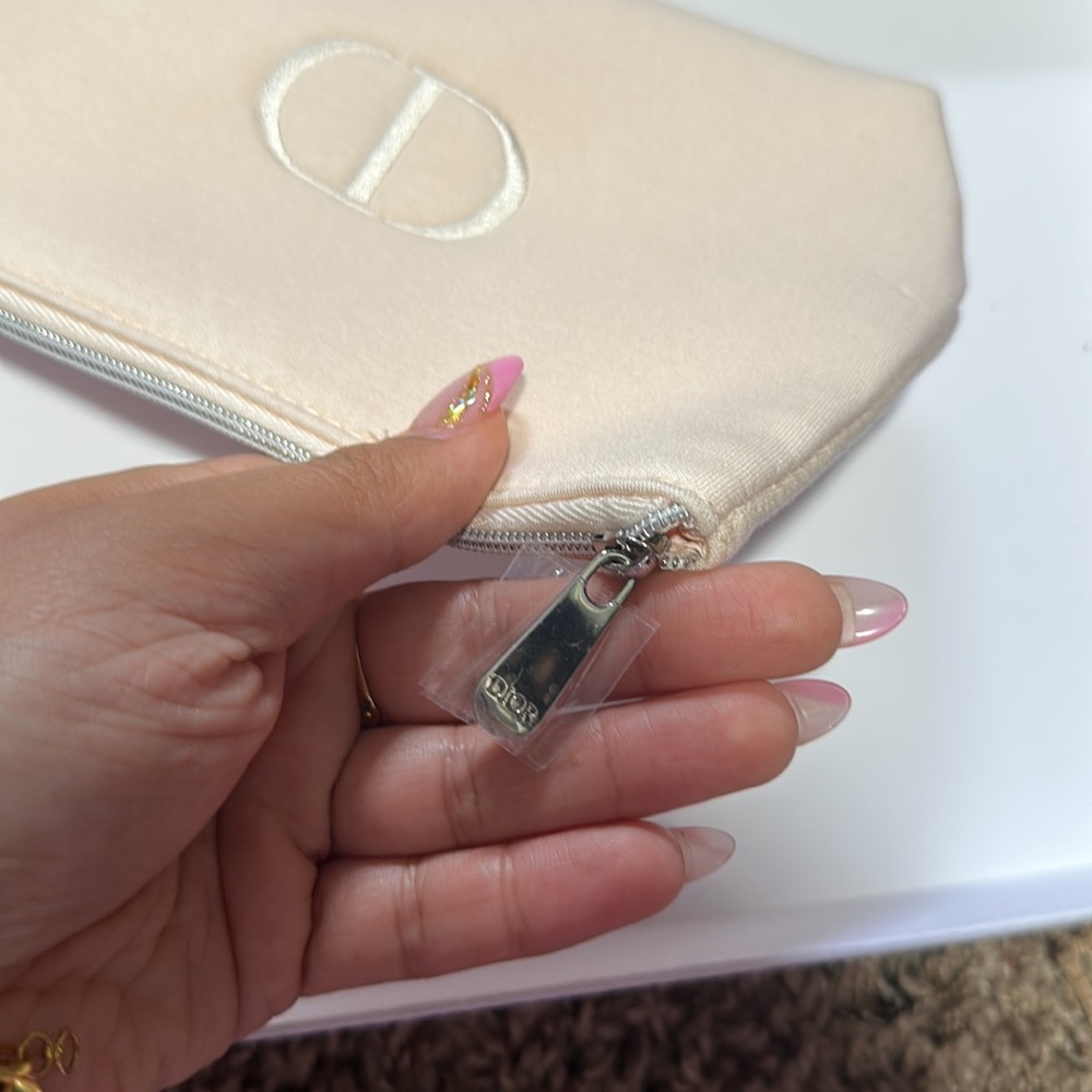 Dior cosmetic pouch - Picture 4 of 6